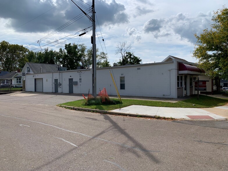 982 E Tallmadge Ave, Akron, OH for sale - Building Photo - Image 1 of 11