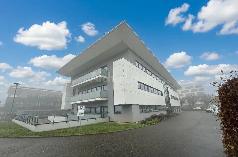 Office in Schiltigheim for lease Building Photo- Image 1 of 15