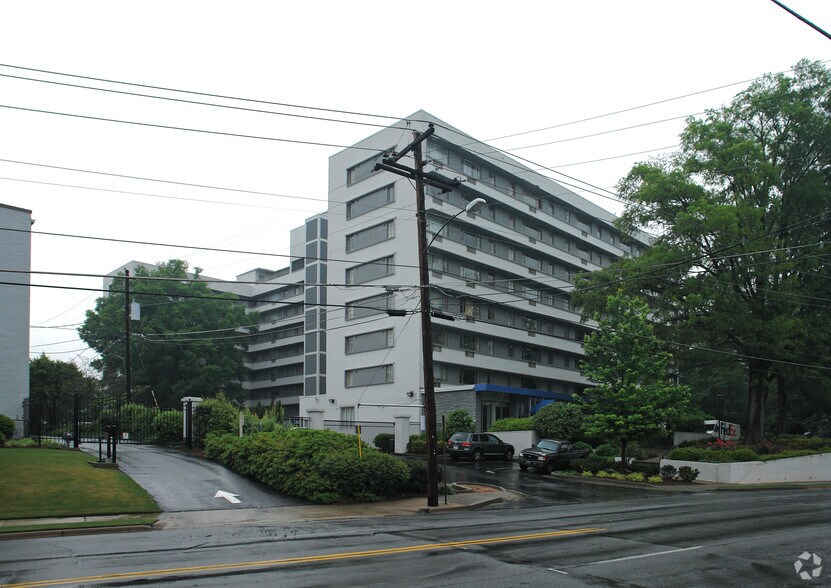 374 E Paces Ferry Rd NE, Atlanta, GA for sale - Primary Photo - Image 1 of 1