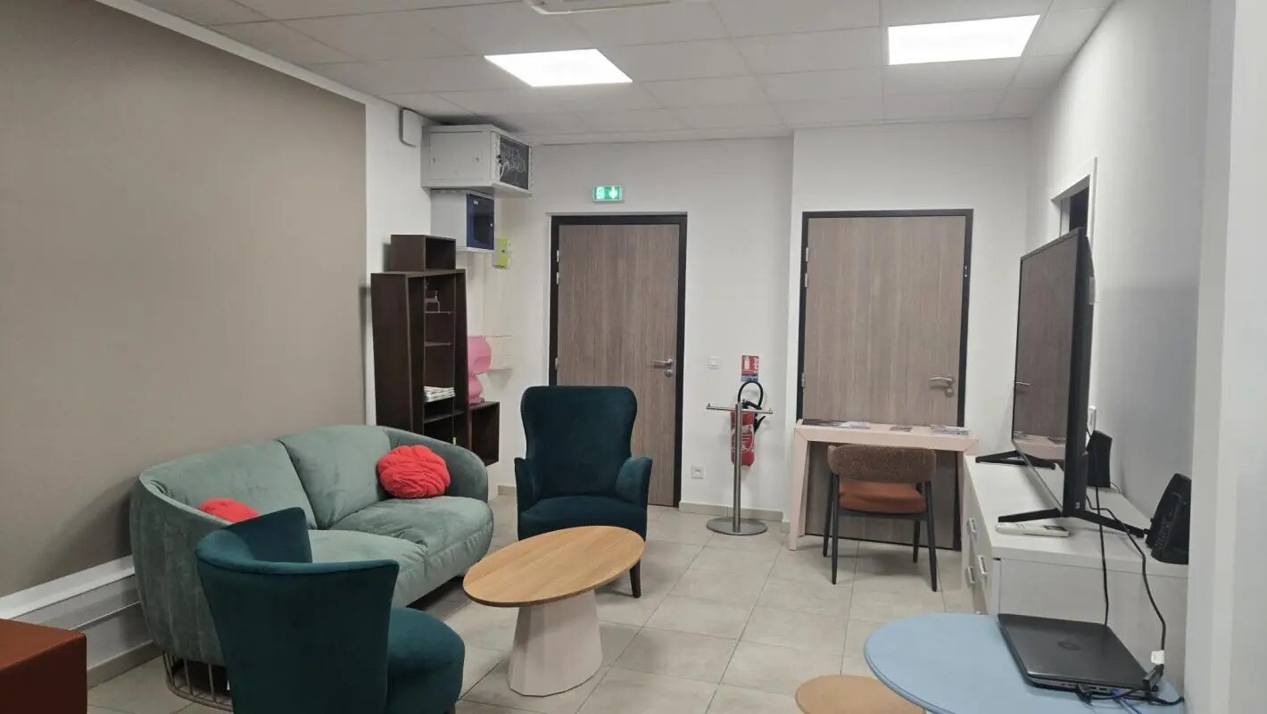 Office in La Seyne-sur-Mer for sale Building Photo- Image 1 of 6