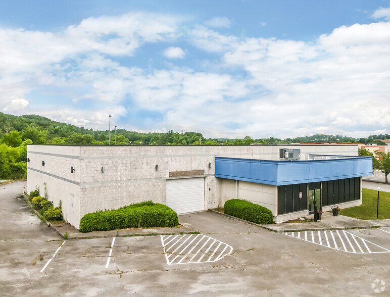 2940 Knoxville Center Dr, Knoxville, TN for sale - Primary Photo - Image 1 of 1