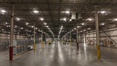 188 Earl Davis Dr, Russellville, KY for lease Interior Photo- Image 2 of 13