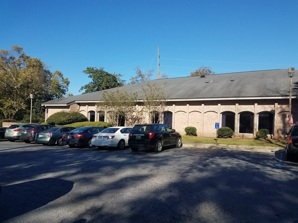 2724 Warm Springs Rd, Columbus, GA 31904