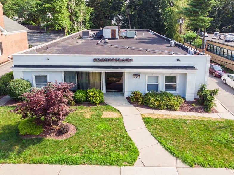 197 Cedar Ln, Teaneck, NJ 07666 Medical for Lease