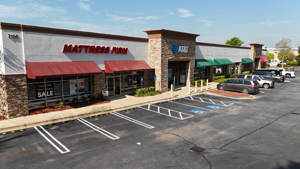 7105 Stonecrest Pky, Lithonia, GA for lease - Building Photo - Image 3 of 18