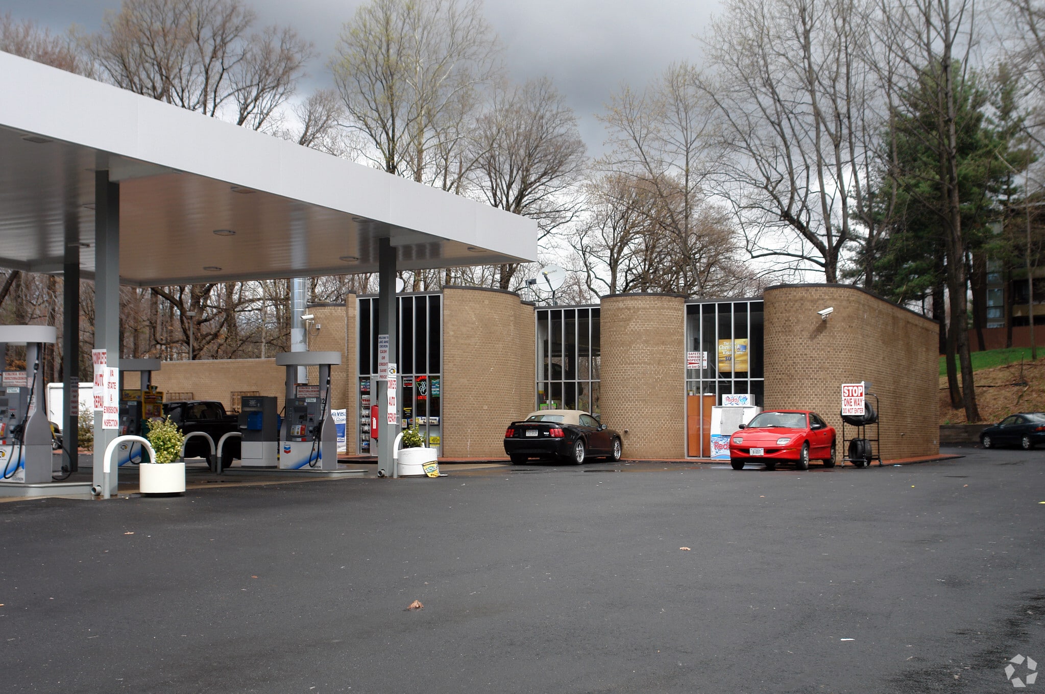 11410 N Shore Dr, Reston, VA for sale Primary Photo- Image 1 of 79