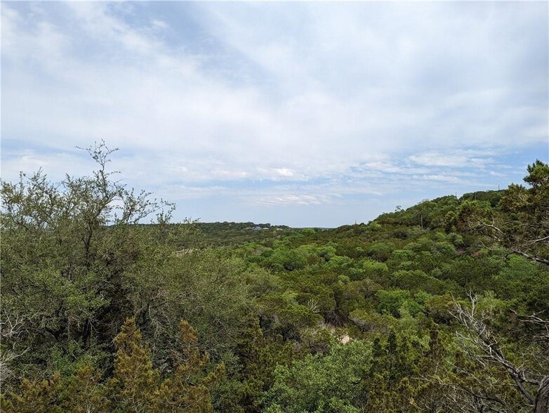 19712 Tyler Trl, Jonestown, TX for sale - Building Photo - Image 3 of 25