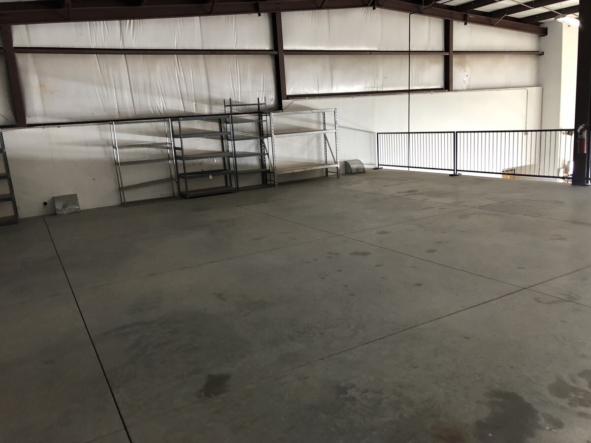 7096 W Carnahan St, Springfield, MO 65802