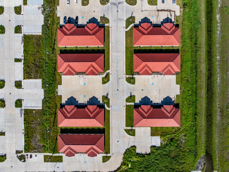 2743 Smith Ranch Rd, Pearland, TX for lease - Building Photo - Image 3 of 11