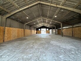 1122 33rd St, Bakersfield CA - Warehouse