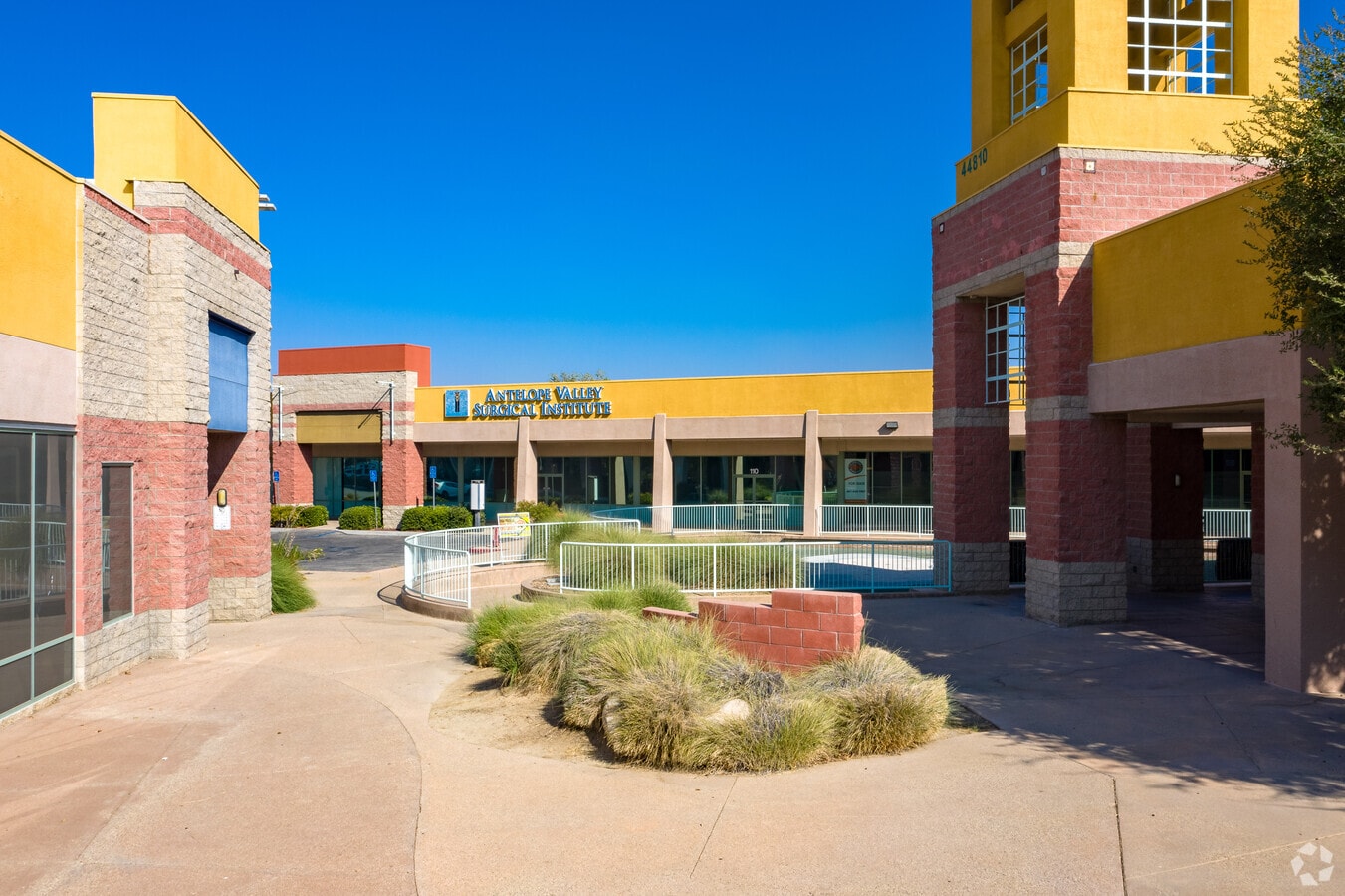 4481044830 Valley Central Way, Lancaster, CA 93536