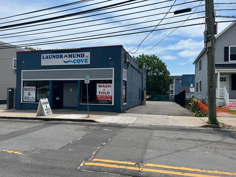 831 Cove Rd, Stamford, CT 06902