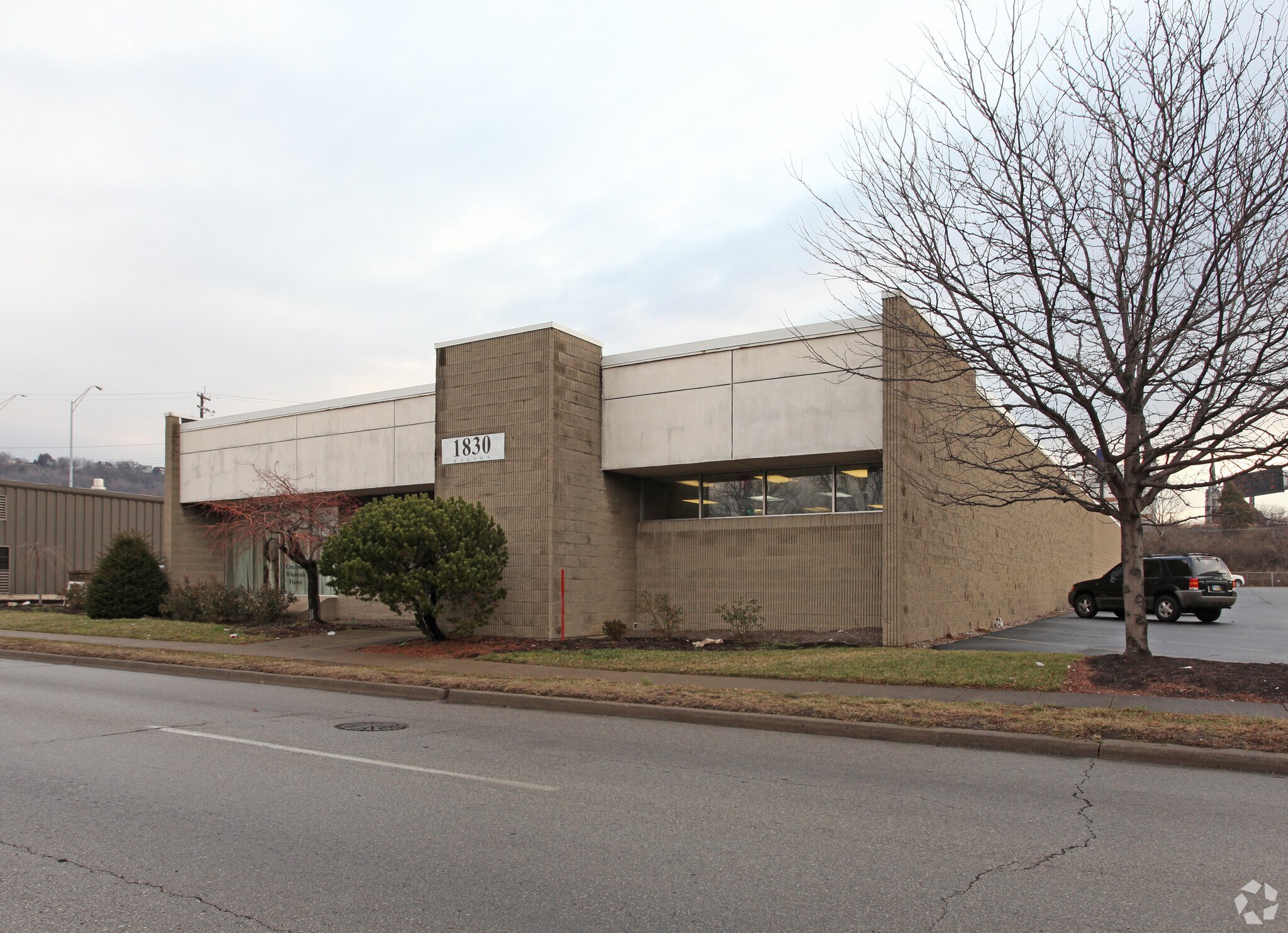 1830 Dalton Ave, Cincinnati, OH for sale Primary Photo- Image 1 of 1