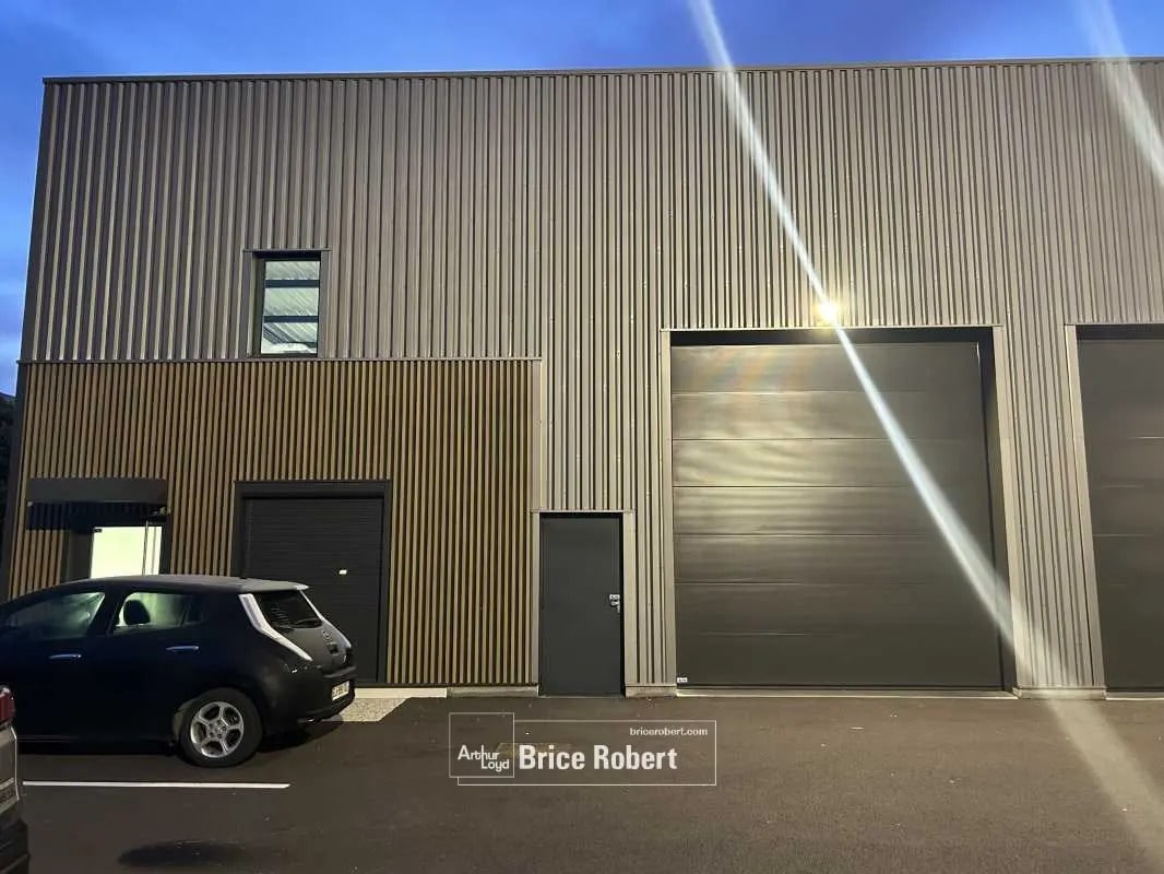 Office in Chassieu for lease Building Photo- Image 1 of 21