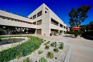 Mission Corporate Plaza - Bar