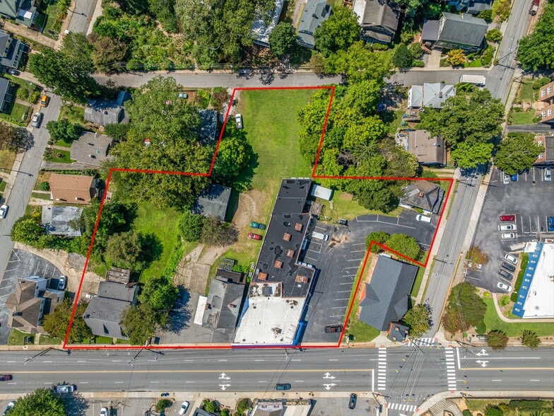 210 Merrimon Ave, Asheville, NC for sale - Building Photo - Image 2 of 43