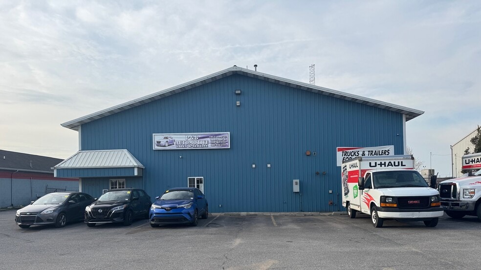 1305 E Summit St, Crown Point, IN for sale - Building Photo - Image 3 of 12