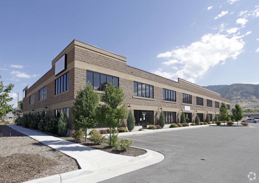 803 N 1250 W, Centerville, UT for lease - Building Photo - Image 2 of 6