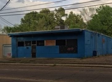 2560 Terry Rd, Jackson, MS for sale - Building Photo - Image 1 of 1