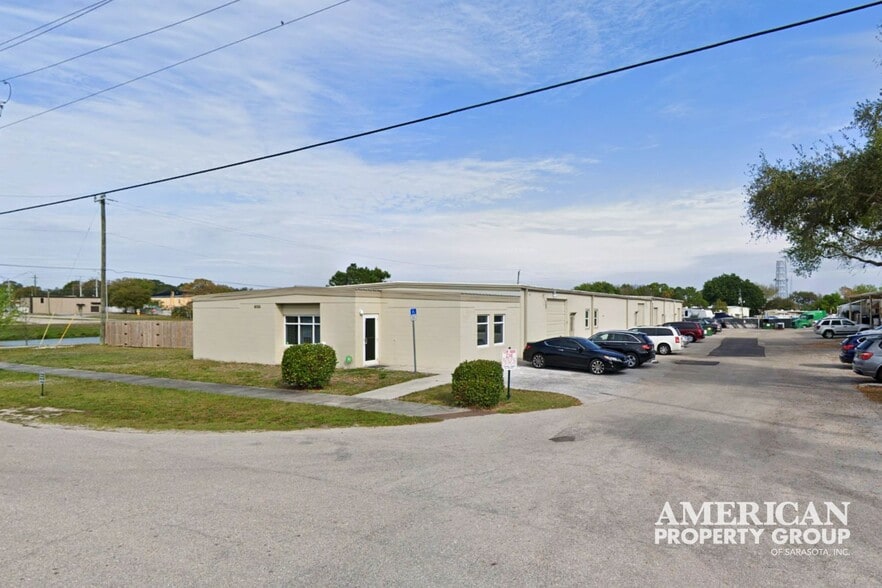 6055 Porter Way, Sarasota, FL for lease - Building Photo - Image 2 of 3