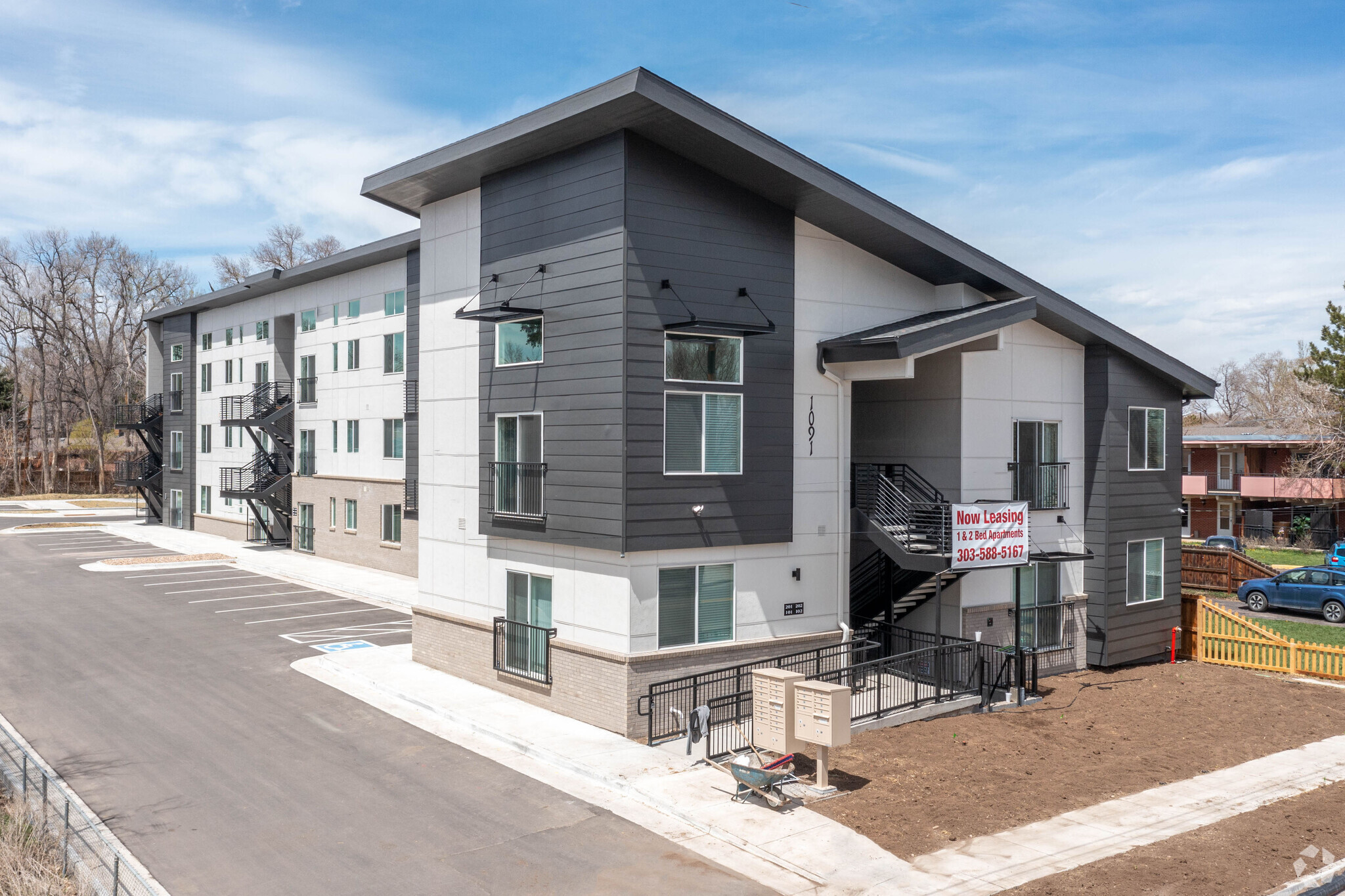 1091 Carr St, Lakewood, CO for sale Primary Photo- Image 1 of 1