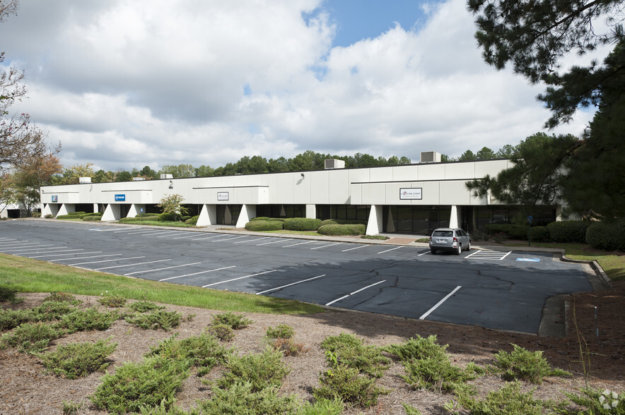 2825 Pacific Dr, Norcross, GA for lease - Building Photo - Image 1 of 2