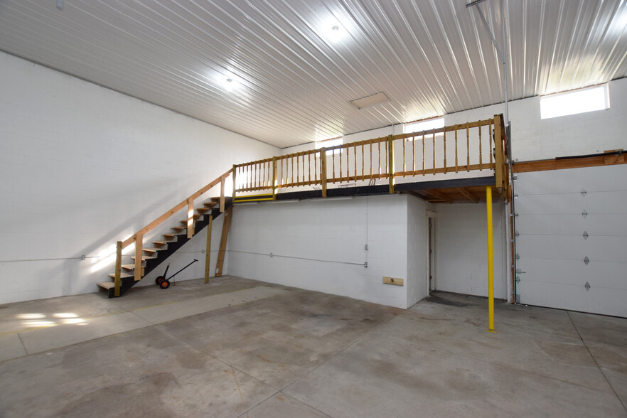 5484 Richfield Rd, Flint, MI for lease - Building Photo - Image 3 of 20