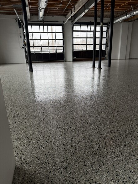 125 E State St, Cherry Valley, IL for lease - Building Photo - Image 2 of 30