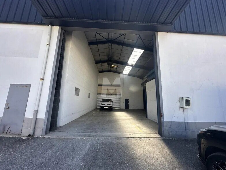 Flex in Morangis for lease - Building Photo - Image 3 of 10