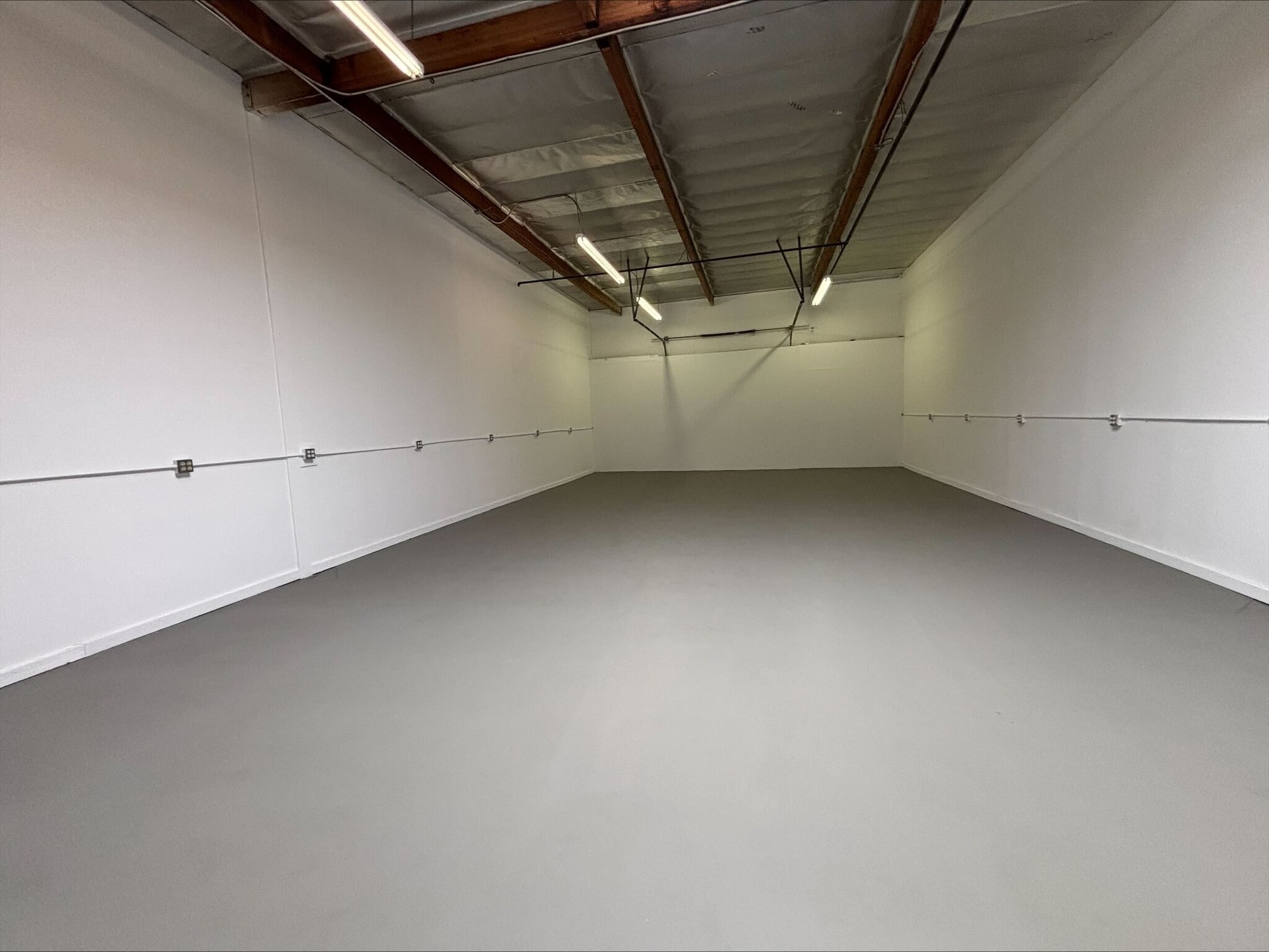 2730 Monterey St, Torrance, CA for lease Interior Photo- Image 1 of 3