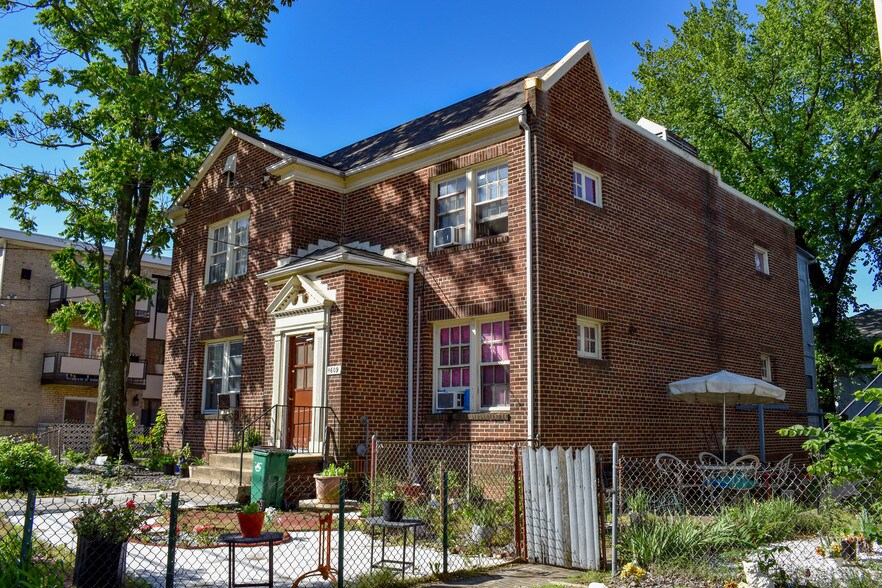 4609 Quarles St NE, Washington, DC 20019