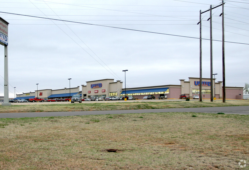 2809-2821 8th St, Woodward, OK for sale - Building Photo - Image 1 of 1