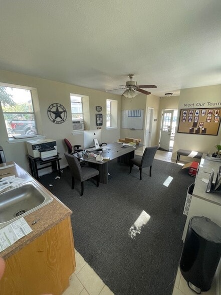 1630 County Road 279, Liberty Hill, TX for lease - Building Photo - Image 3 of 8