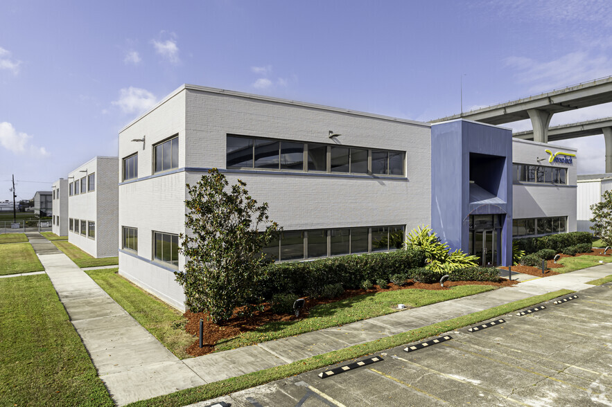 1036 Destrehan Ave, Harvey, LA for sale - Primary Photo - Image 1 of 1