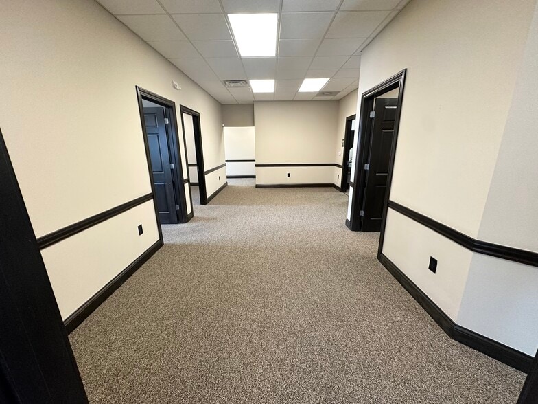 7540 Sawmill Pky, Powell, OH for sale - Interior Photo - Image 2 of 24