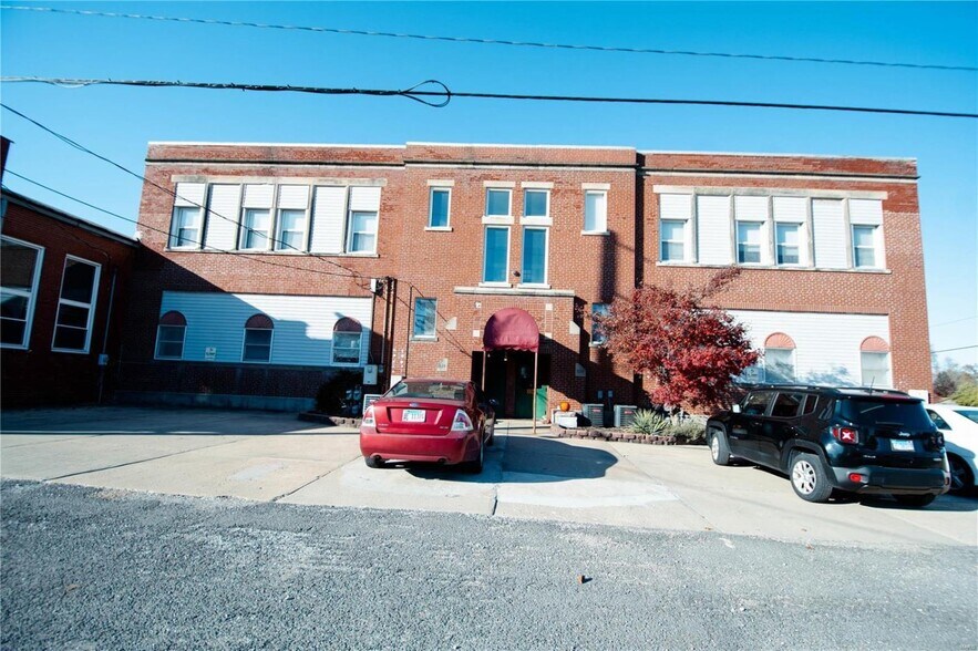 326 E Central St, Bethalto, IL for sale - Primary Photo - Image 1 of 1