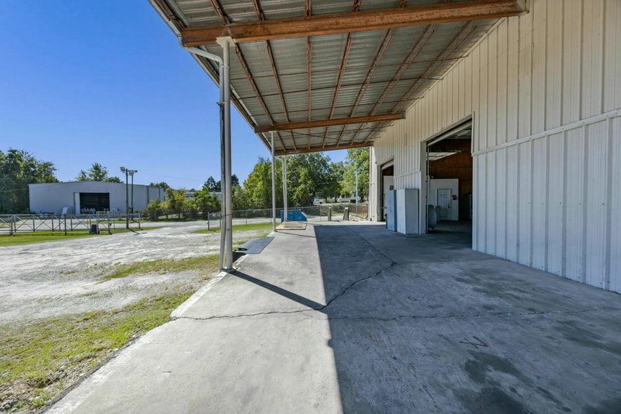 1305 Dunbar Rd, Cayce, SC for lease - Interior Photo - Image 3 of 32