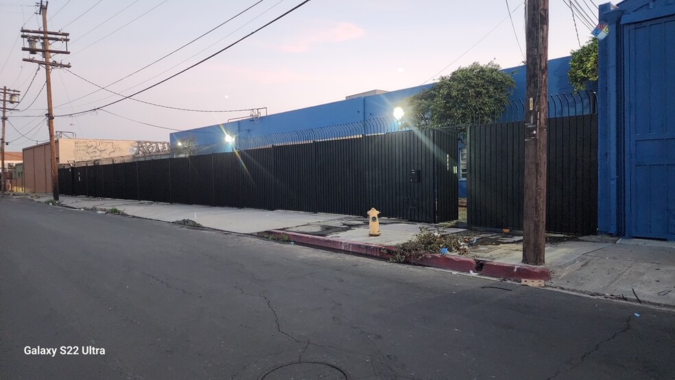 3520-3540 Emery St, Los Angeles, CA for lease - Building Photo - Image 1 of 7