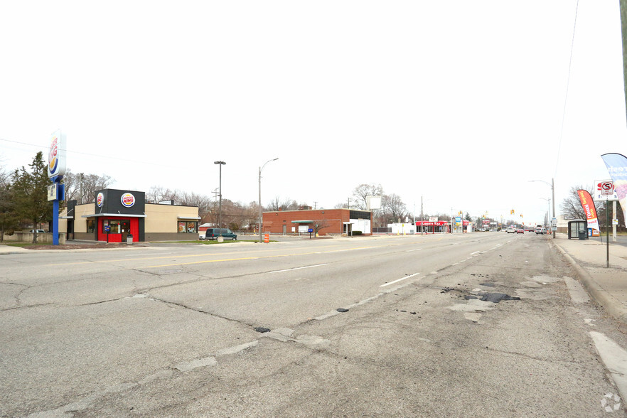 20222 Plymouth Rd, Detroit, MI for lease - Building Photo - Image 3 of 5