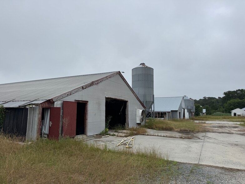 7193 Bullbegger Rd, Withams, VA for sale - Building Photo - Image 3 of 23