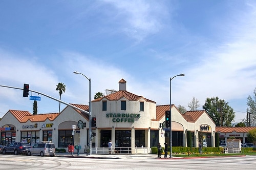 4800-4808 Laurel Canyon, Valley Village, CA for lease - Primary Photo - Image 1 of 3