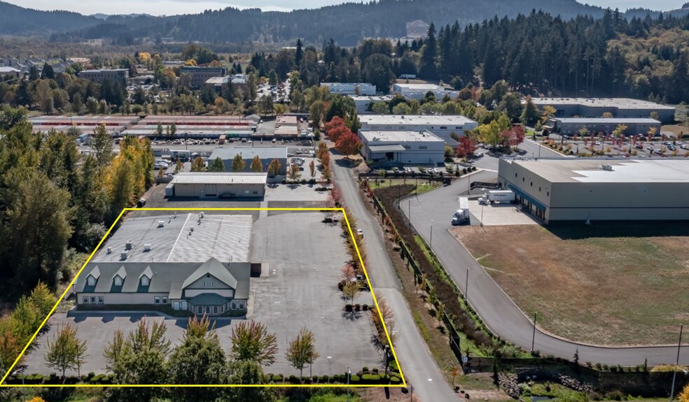 4828 W 11th Ave, Eugene, OR for lease - Aerial - Image 2 of 3