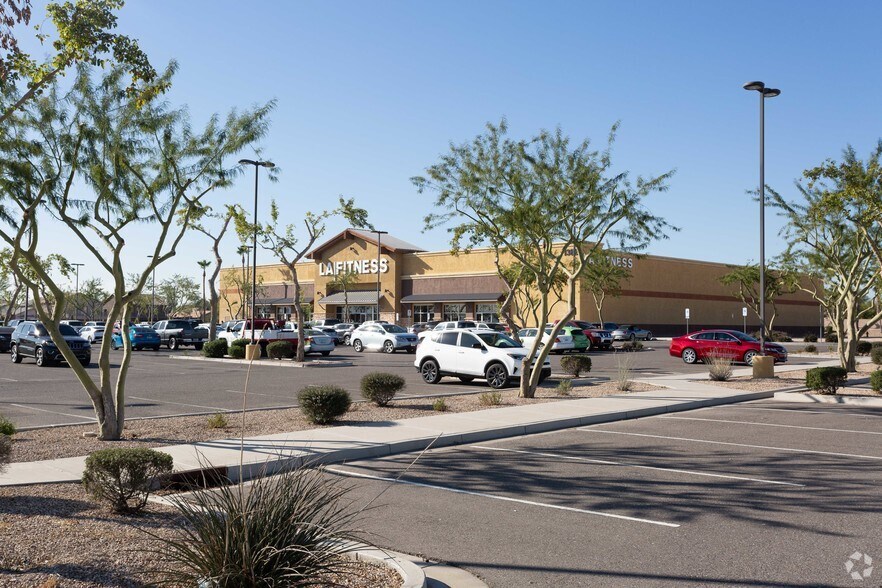 S Cotton Ln, Goodyear, AZ for lease - Building Photo - Image 1 of 4