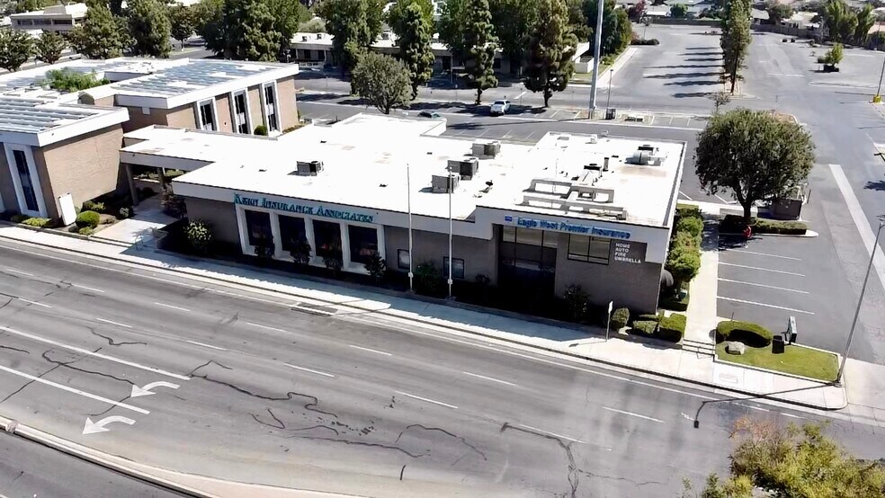 5407 Stockdale Hwy, Bakersfield, CA 93309