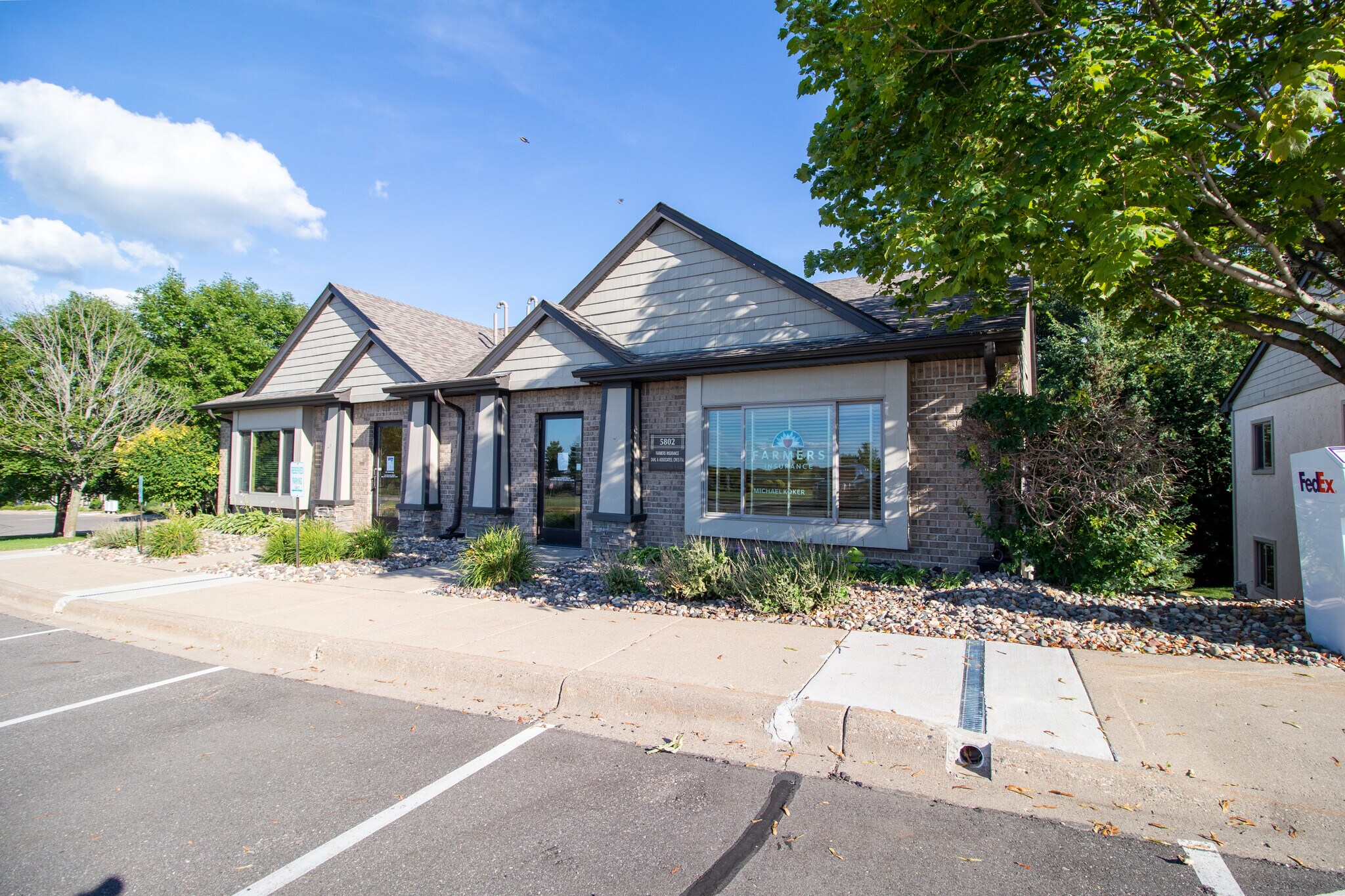 5798-5802 Blackshire Path, Inver Grove Heights, MN for sale Building Photo- Image 1 of 1