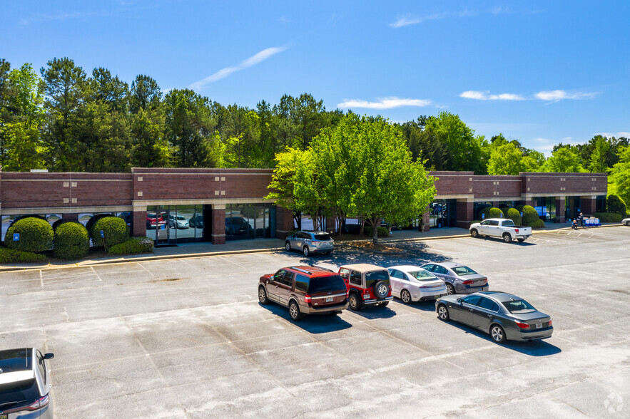 7290 North Lake Dr, Columbus, GA for lease - Primary Photo - Image 1 of 12