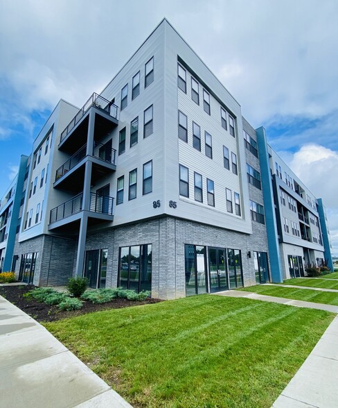 85-86 Hangar Rd West, Rome, NY for lease - Building Photo - Image 1 of 1