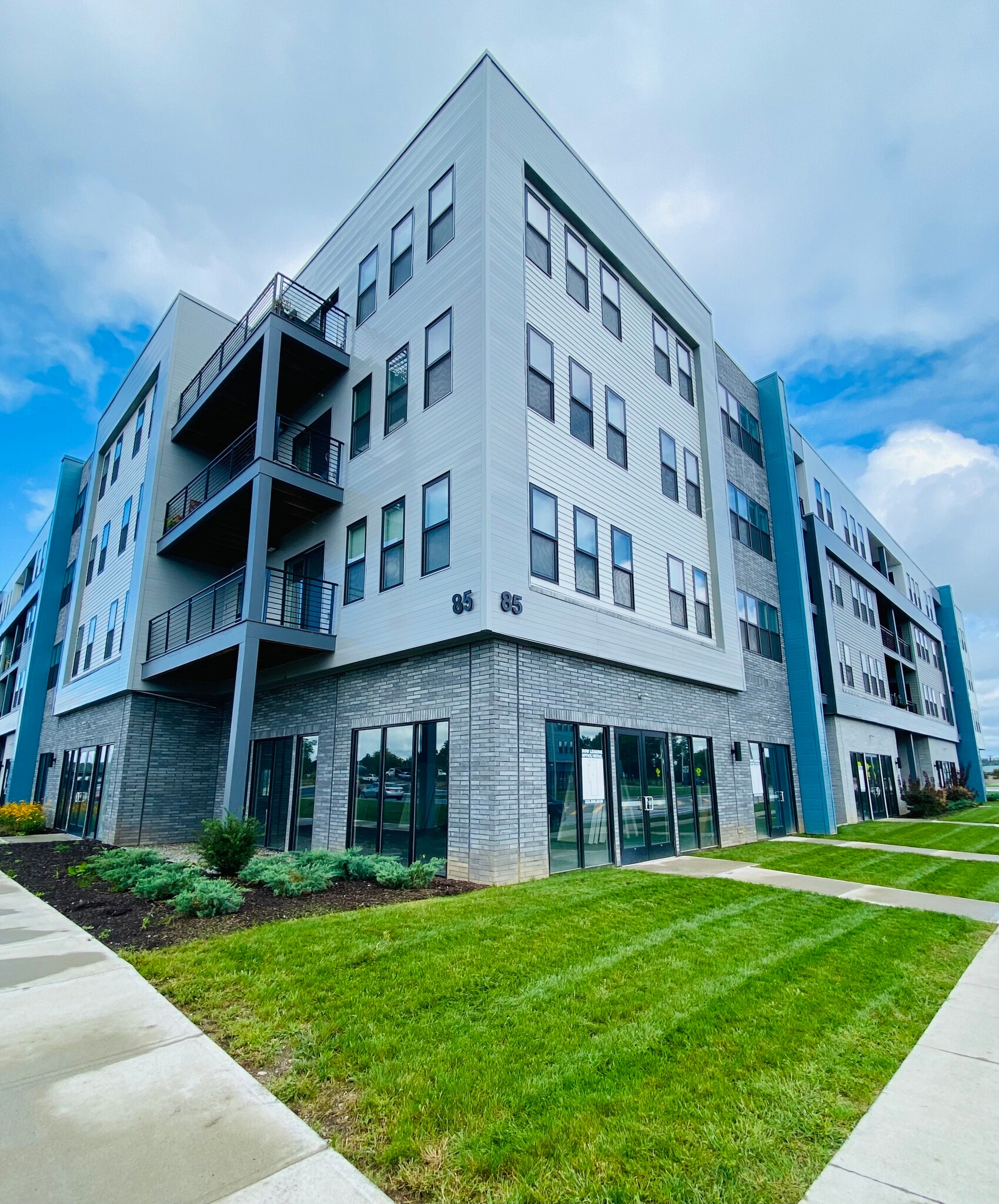 85-86 Hangar Rd West, Rome, NY for lease Building Photo- Image 1 of 2