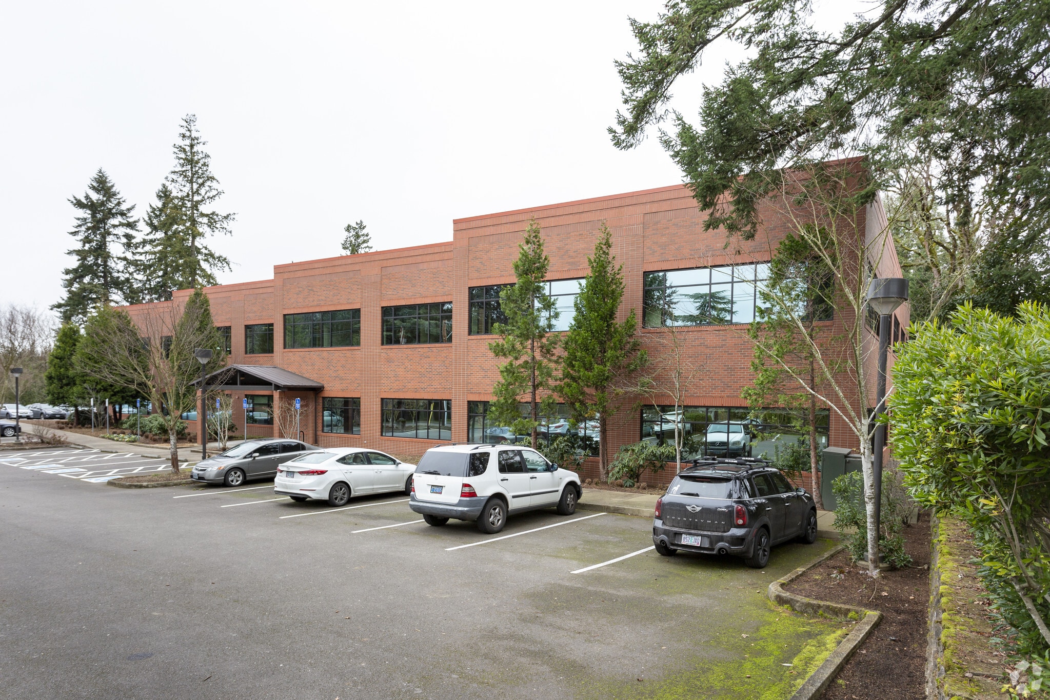 16760 SW Upper Boones Ferry Rd, Portland, OR for lease Primary Photo- Image 1 of 11