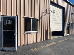 2621 NE 9th Ave, Cape Coral, FL for lease Interior Photo- Image 1 of 7